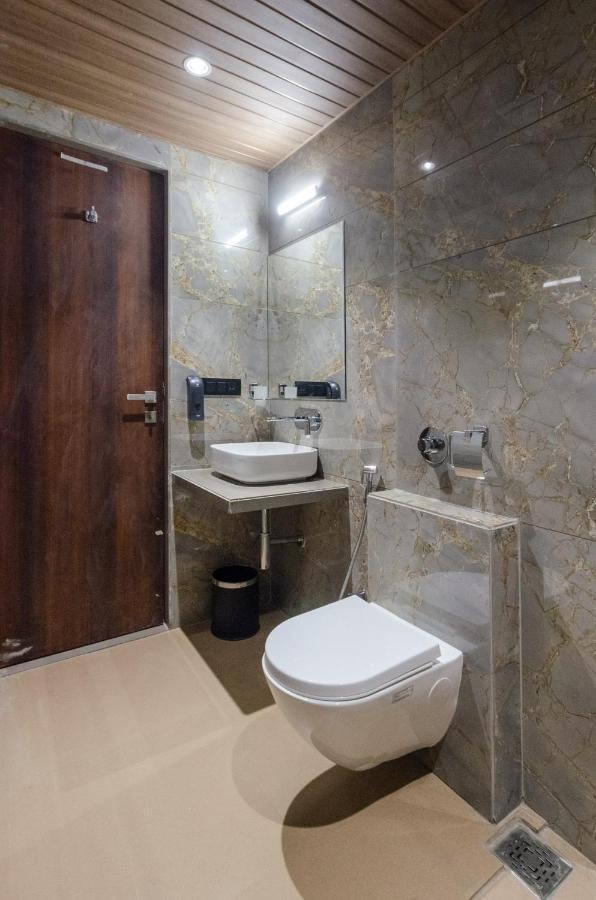 סוראט Hotel Diamond 26 מראה חיצוני תמונה